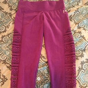 Victoria’s Secret Sports Yoga Capri Leggings